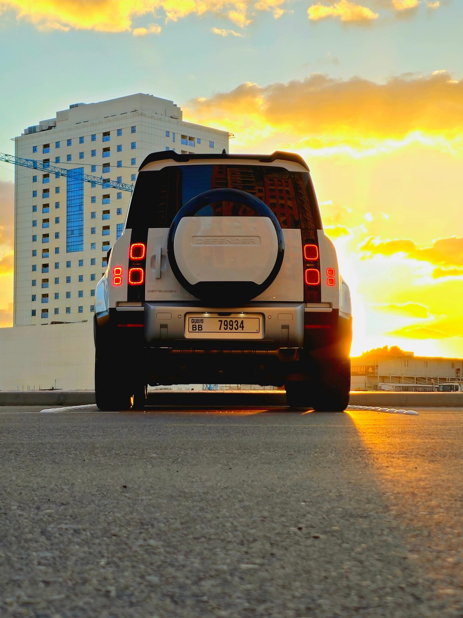 Land Rover Defender - Image 8